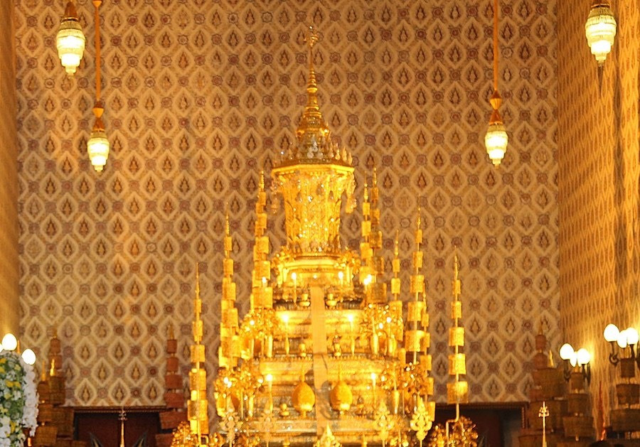 พระโกศทองใหญ่ ประกอบพระอิสริยยศ “พระบรมราชชนนีพันปีหลวง” พระเกียรติยศสูงสุดเทียบเท่ากษัตริย์