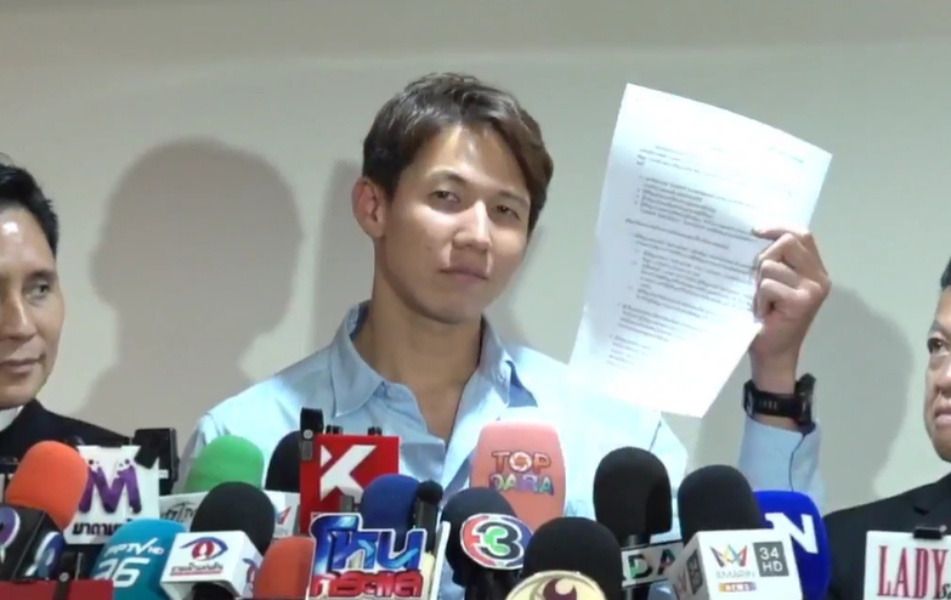 “ทราย สก๊อต” เปิดเอกสารอ้างครอบครัวให้เซ็นสัญญาปิดปาก ปมเรื่องราวในอดีต