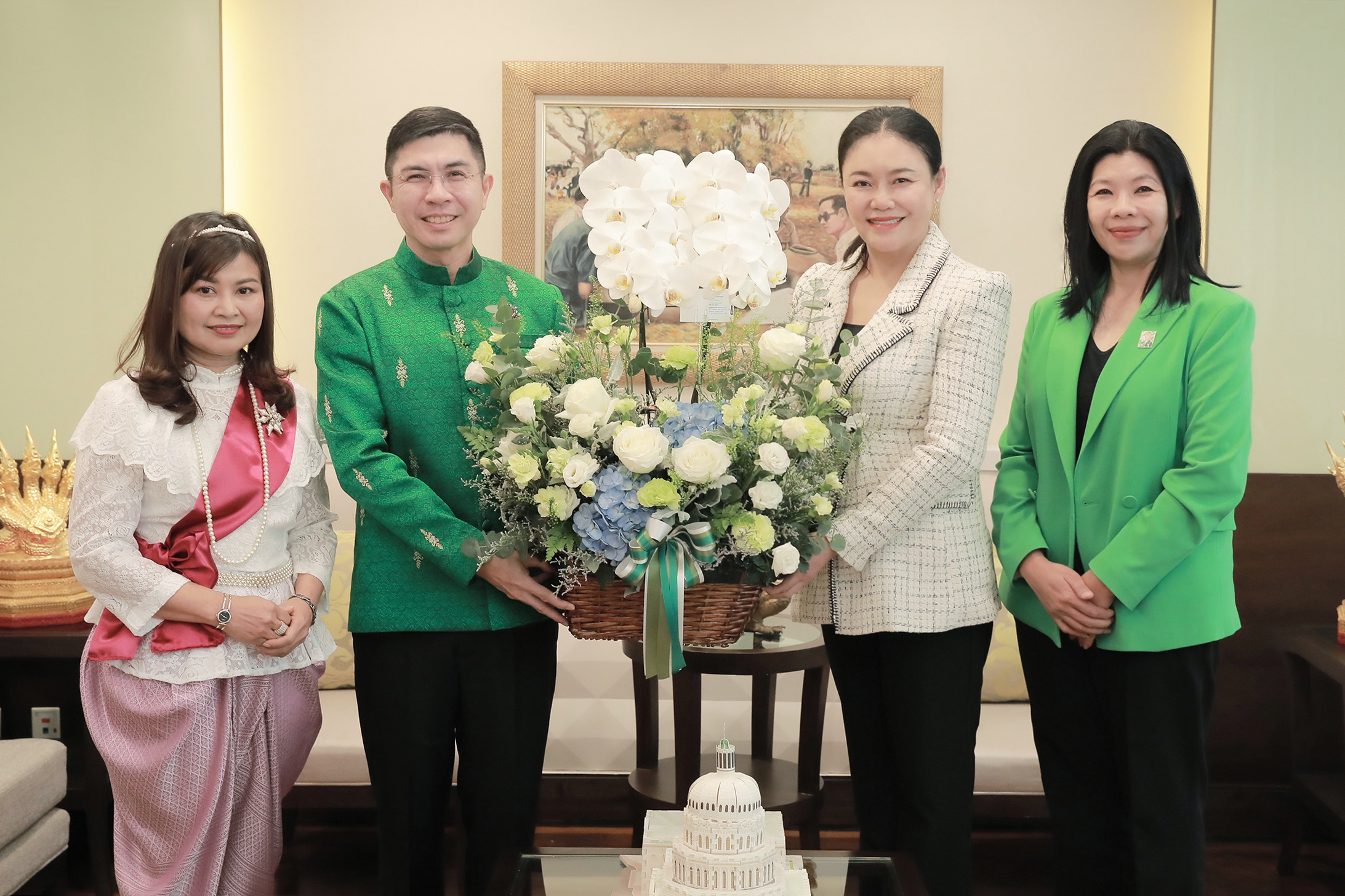 อาคเนย์ประกันชีวิต ร่วมแสดงความยินดีแก่ผู้จัดการธนาคารเพื่อการเกษตรและสหกรณ์การเกษตรในโอกาสเข้ารับตำแหน่งใหม่