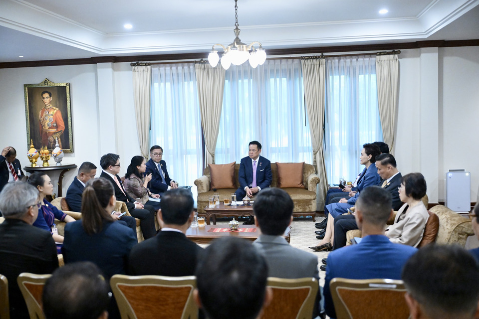 นายกฯ ประชุมทีมไทยแลนด์ ตั้งเป้าการค้าทวิภาคี 1.1 หมื่นล้านดอลลาร์สหรัฐ ปี 2027 แนะทูต-เอกชนสร้าง "Friends of Thailand"