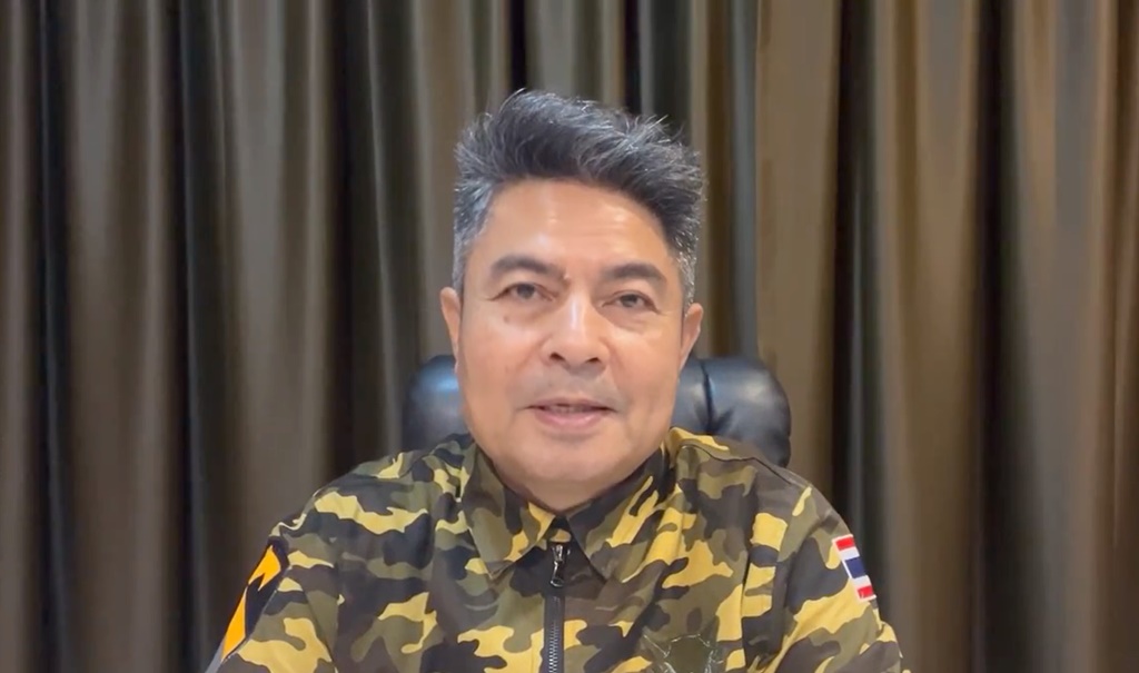 "เทพไท" วิเคราะห์ผลโพล ชี้คะแนนก้าวไกล พุ่งแรง!! ทำ "อนุรักษ์นิยม" กระอักเลือด