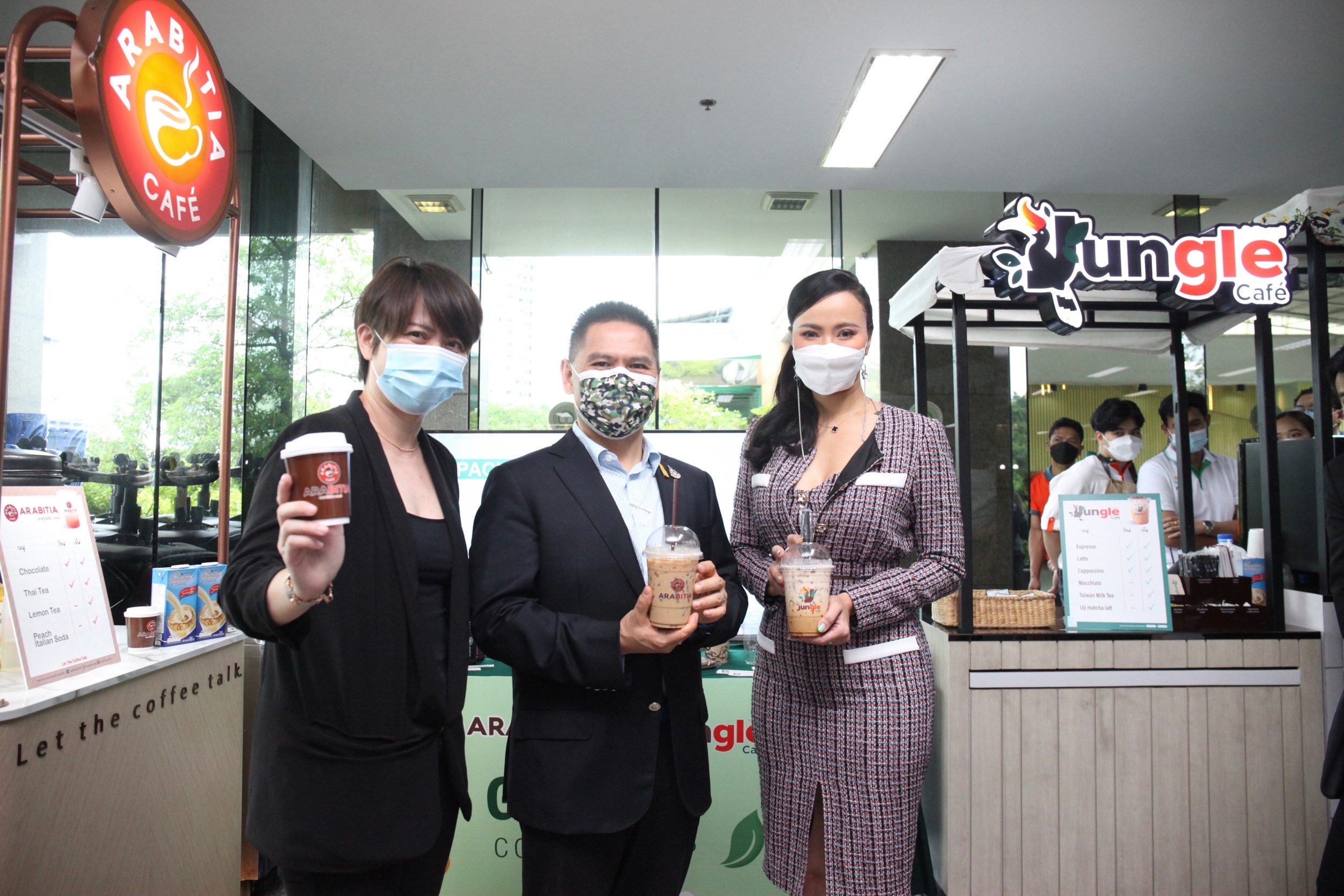 โลตัสนำแบรนด์ Jungle Cafe-Arabitia ร่วมลงนามร้านกาแฟที่เป็นมิตรกับสิ่งแวดล้อมในงานวันคุ้มครองโลกประจำปี 2565