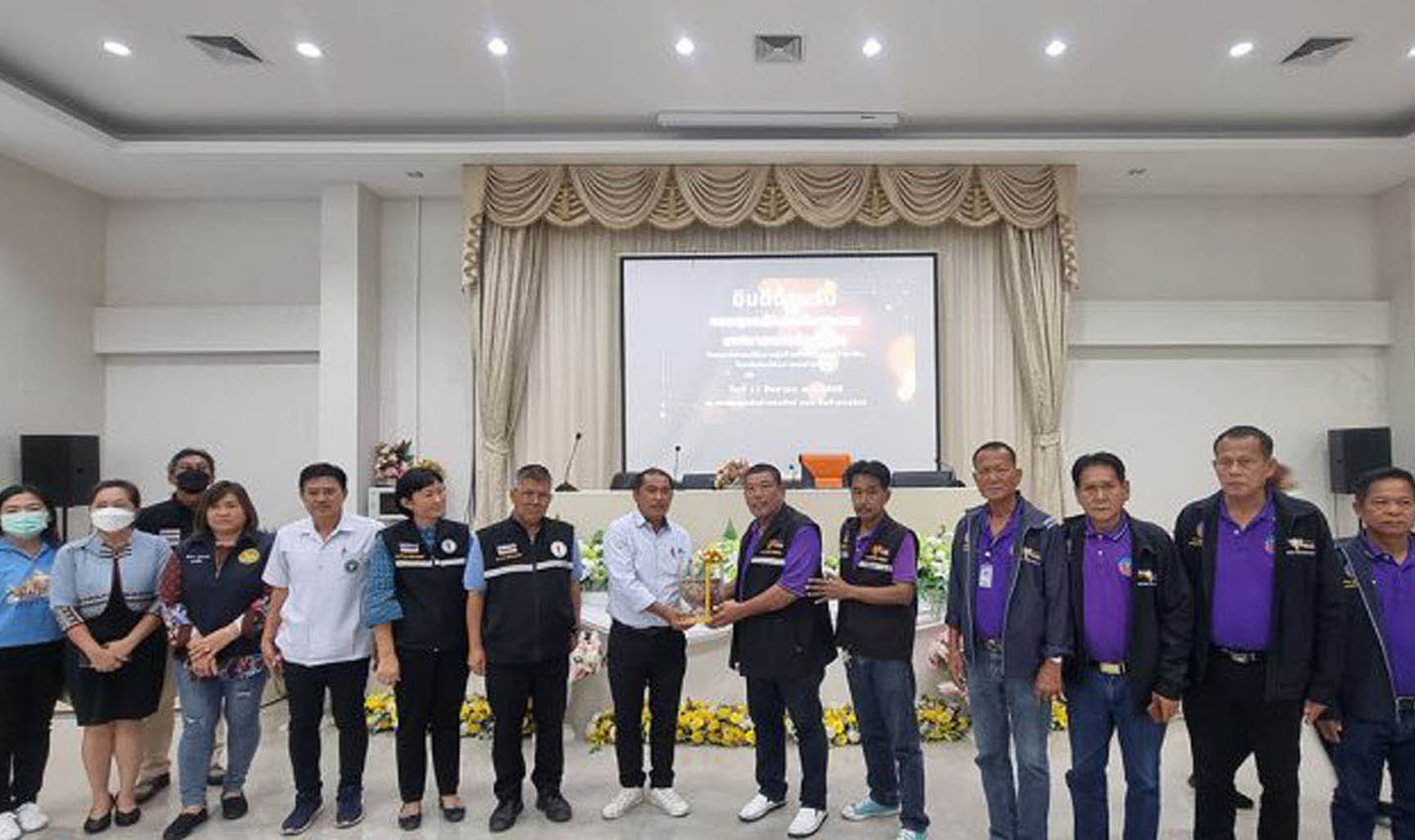 ทน.อ้อมน้อยจับมืออบต.พันท้ายฯ สร้างเครือข่าย อสม.ร่วมรักษาสิ่งแวดล้อม-ดูแลลดขยะ