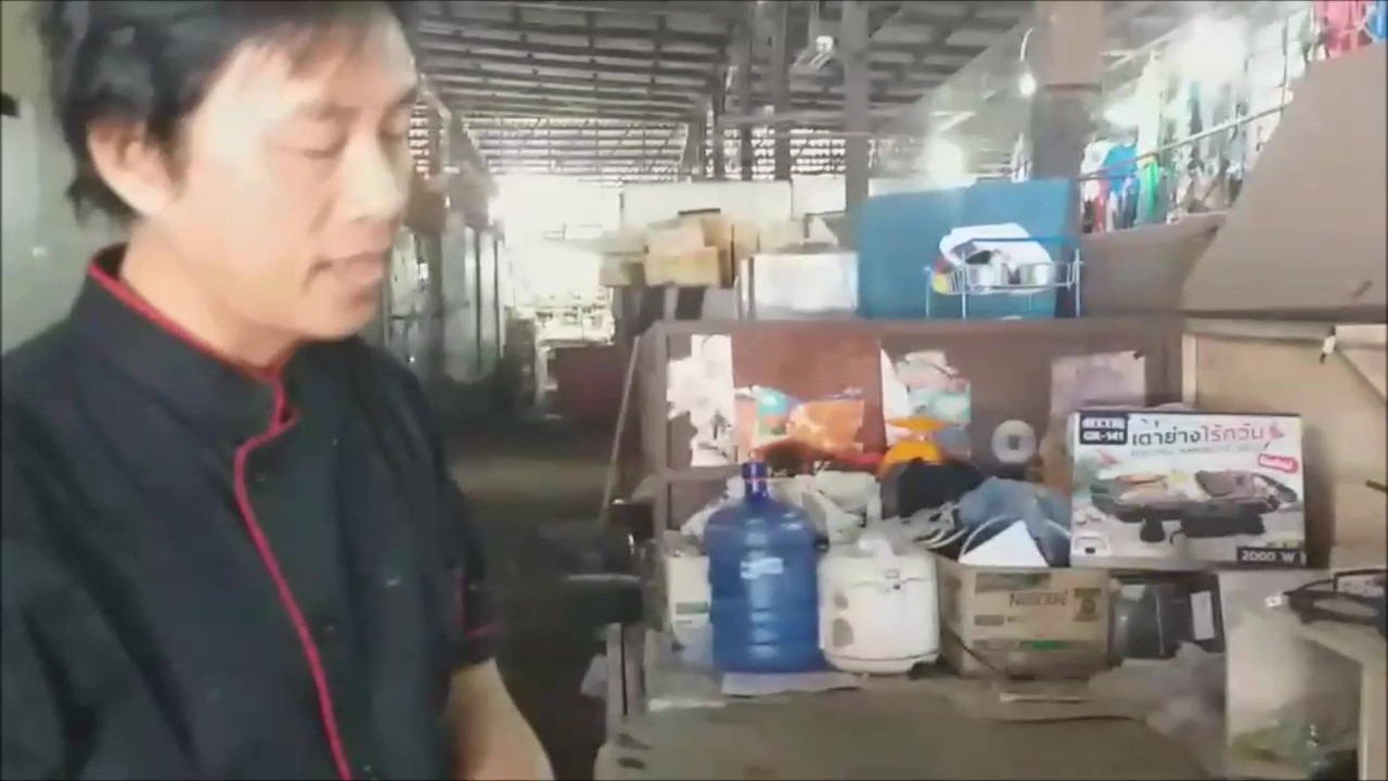 หมดคำสิเว้า พ่อค้าตลาดกุมภวาปีโพสต์คลิปอีกสาวนั่งฉี่กลางตลาดสด