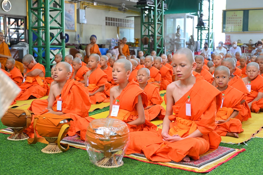 เยาวชนร่วมสืบสานบรรพชาสามเณร เรียนรู้หลักธรรมคำสอนพระพุทธศาสนา