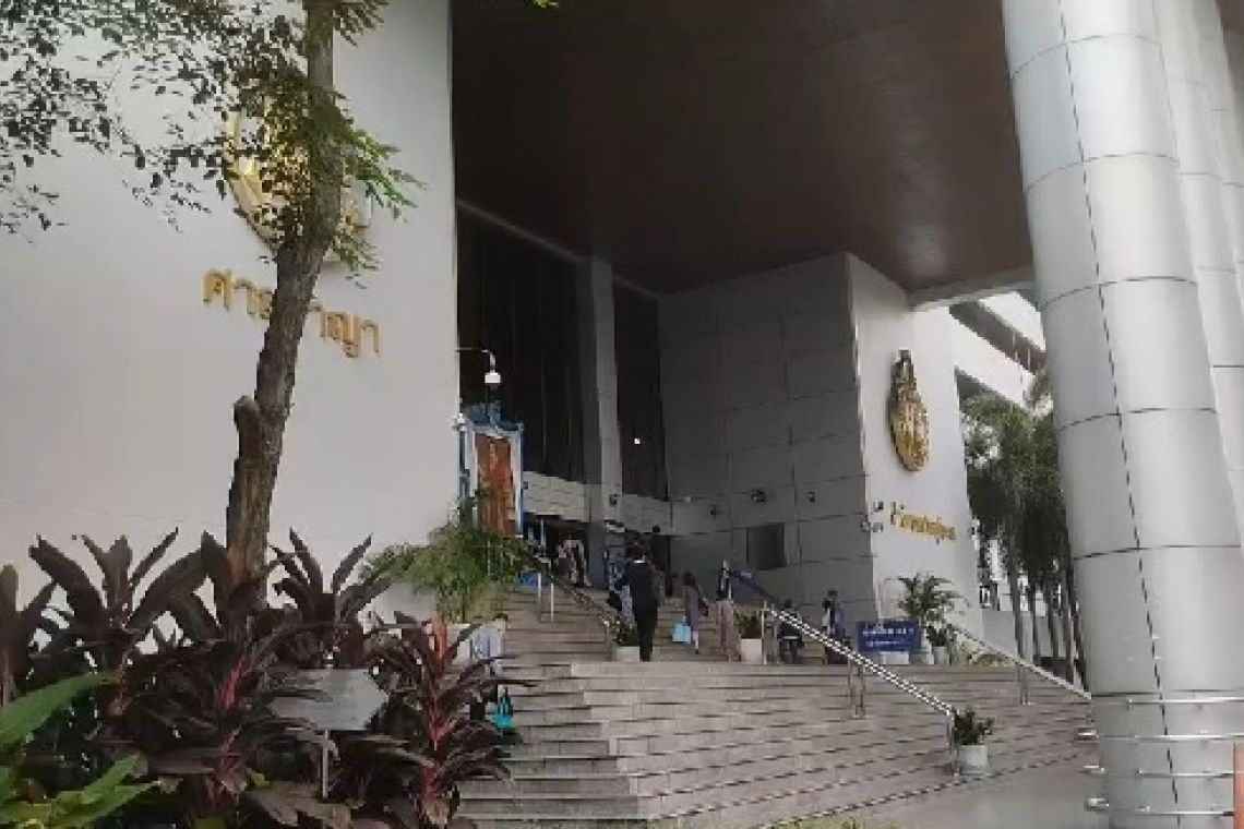 จำคุก4ปี3โจ๋กลุ่มทะลุแก๊สชุมนุมเผารถตำรวจ