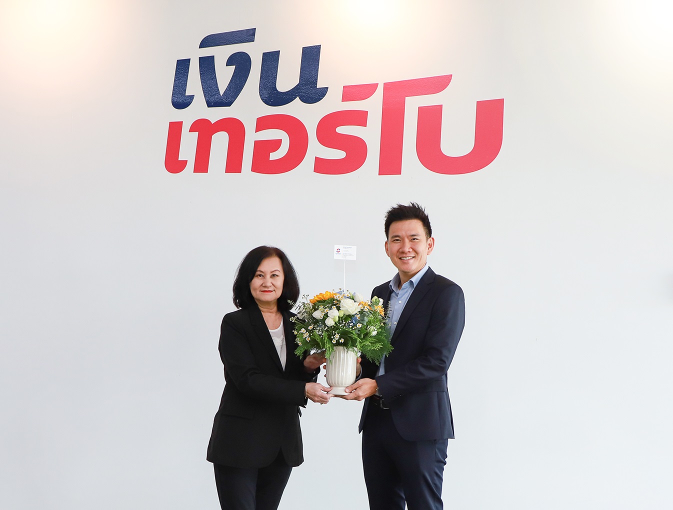 เงินติดล้อ ร่วมยินดี"สุธัช เรืองสุทธิภาพ" ​ นายกสมาคมฯ คนปัจจุบัน สานต่อภารกิจยกระดับมาตรฐานธุรกิจสินเชื่อทะเบียนรถให้เป็นที่พึ่งปชช.