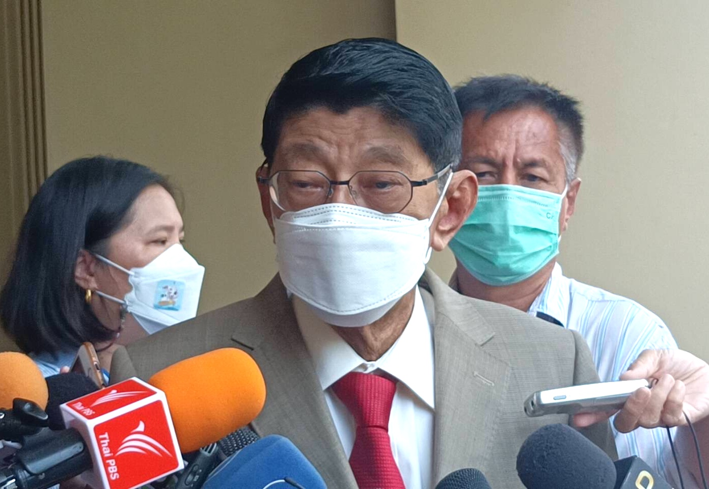 “วิษณุ” เผย “บิ๊กตู่” ยังไม่หารือยุบสภา ย้ำเดือนก.พ. ไม่มีแน่ ชี้แม้รักษาการนายกฯ ก็ลงพื้นที่ -ใช้ทีมรปภ.-รถหลวงได้