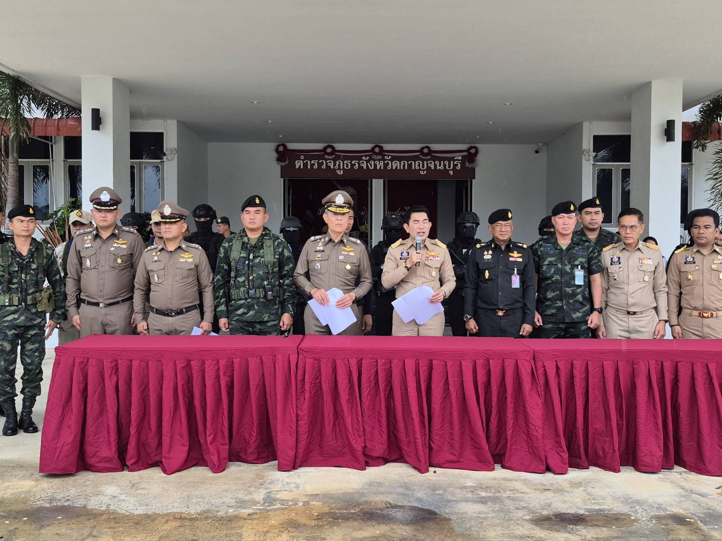 กาญจนบุรี แถลงข่าวจับกุมบุคคลเครือข่ายยาเสพติดรายใหญ่