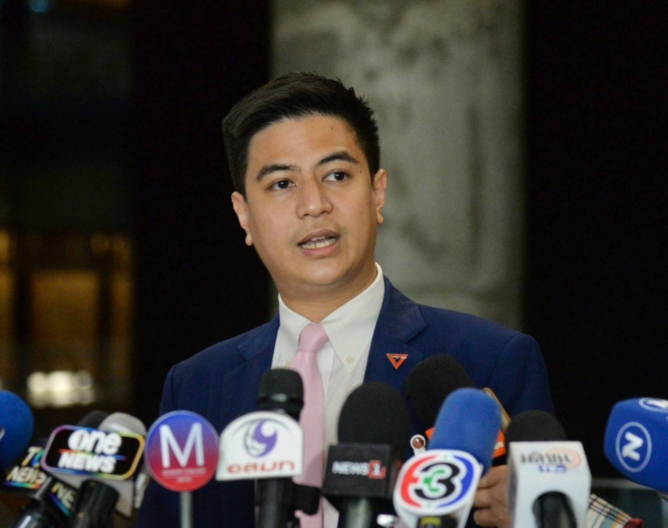 ​'พริษฐ์' สวน 'อนุทิน' ห่วงผลงานรัฐบาลดีกว่า! ปราบโกงอาการหนัก แซะพร้อมตอบก็มาตอบกระทู้สดฝ่ายค้าน