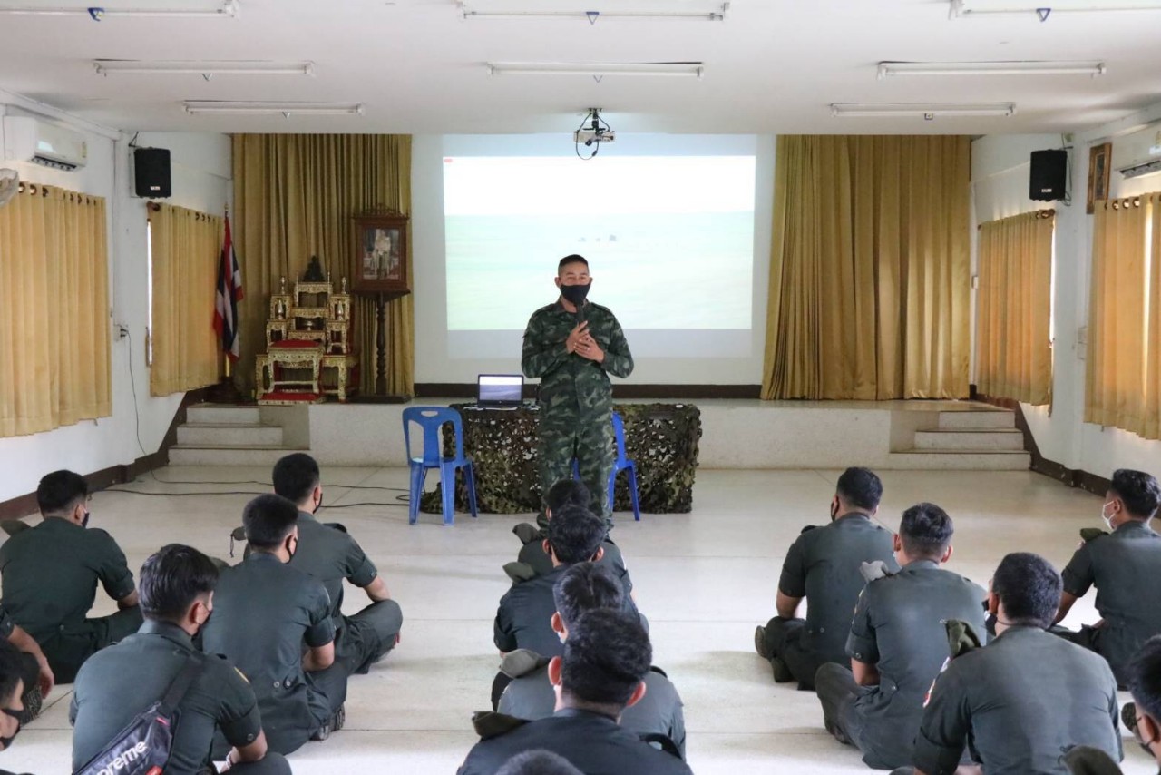 กองพันทหารปืนใหญ่ที่ 4 พาน้อง รด. นักศึกษาวิชาทหาร มณฑลทหารบกที่ 31 ศึกษาเรียนรู้การปฏิบัติงานของทหารปืนใหญ่