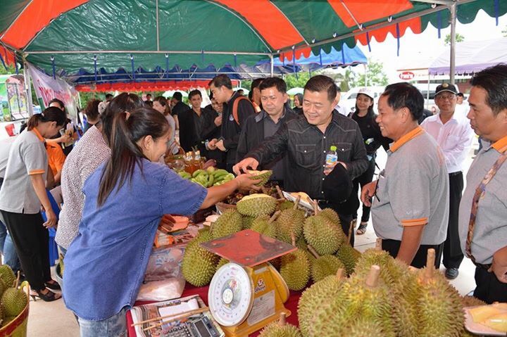 อธิบดีกรมส่งเสริมสหกรณ์ ลงพื้นที่ตรวจเยี่ยมตลาดกลางสินค้าเกษตรเมืองลับแล