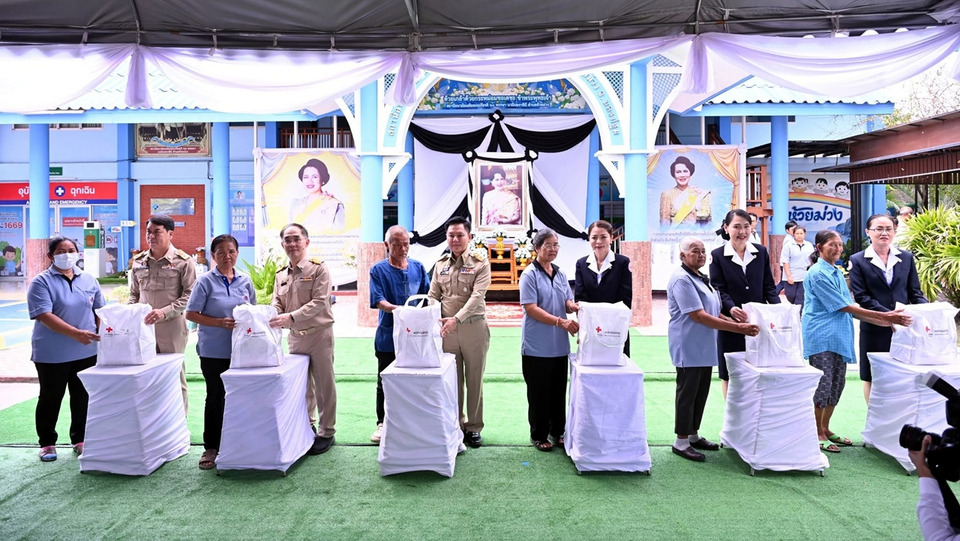 รองผู้ว่าฯ นครปฐม จัดกิจกรรมถวายสักการะ “สมเด็จพระนางเจ้าสิริกิติ์ฯ” น้อมรำลึกพระมหากรุณาธิคุณ