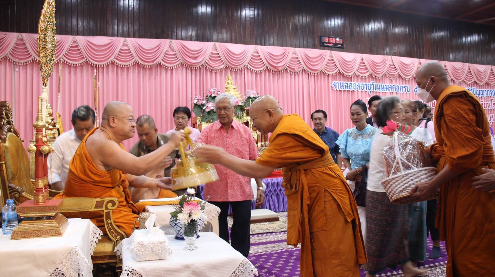 ทำบุญอายุวัฒนมงคลครบ 5 รอบ 60 ปี พระเทพวชิรปัญญาภรณ์ เจ้าอาวาสวัดชัยมงคล พระอารามหลวง      