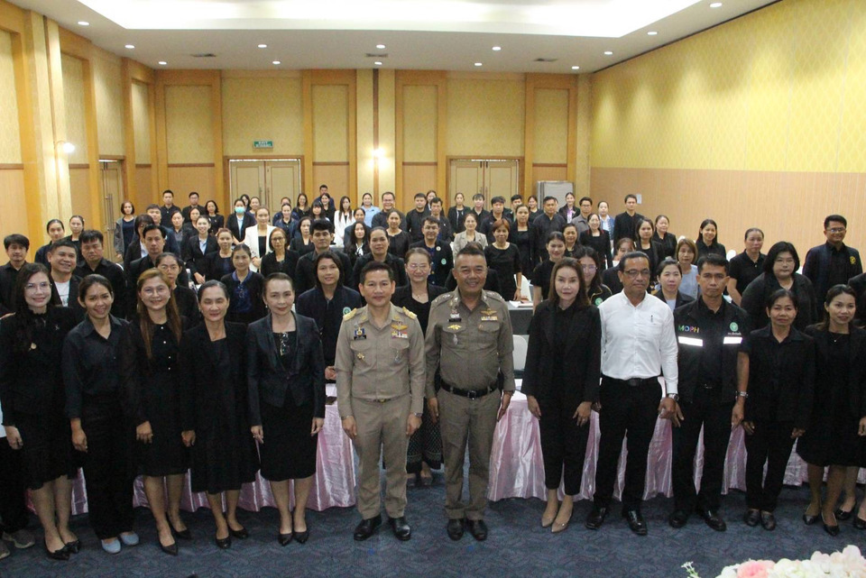 ร้อยเอ็ด จัดประชุมเชิงปฏิบัติการยกระดับบริการคลินิก พร้อมติดตามผลการบำบัดผู้เลิกบุหรี่และสุรา