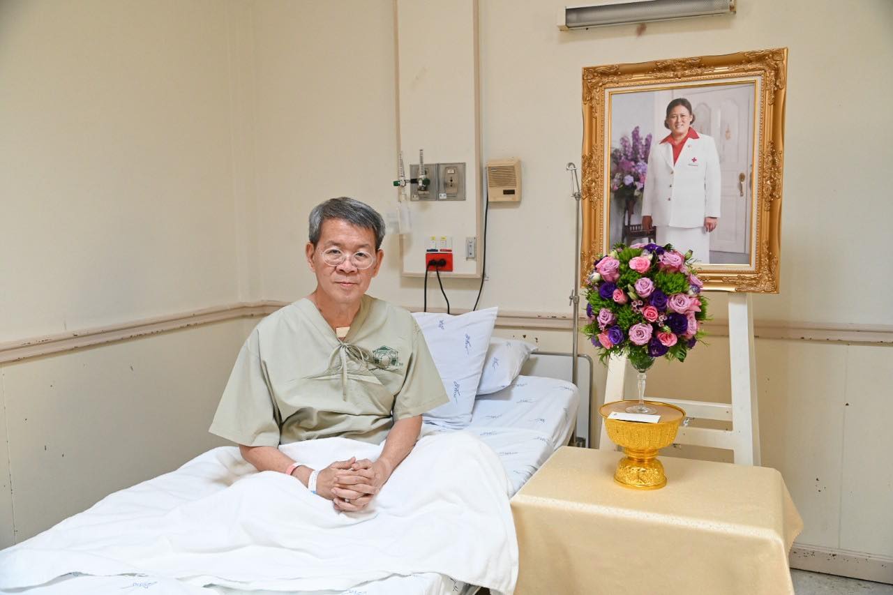 "กรมสมเด็จพระเทพฯ" พระราชทานแจกันดอกไม้เยี่ยม "ผู้ว่าฯสมุทรสาคร"