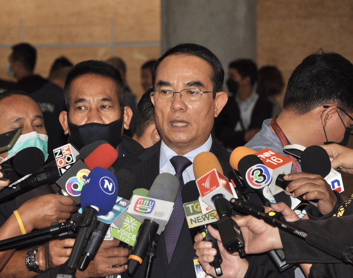 “ชินวรณ์” ชื่นชม “ฝ่ายค้าน-รัฐบาล” ถกอภิปราย ม.152 ภาพรวมดี ชี้ “ประยุทธ์” ตอบตรงประเด็น
