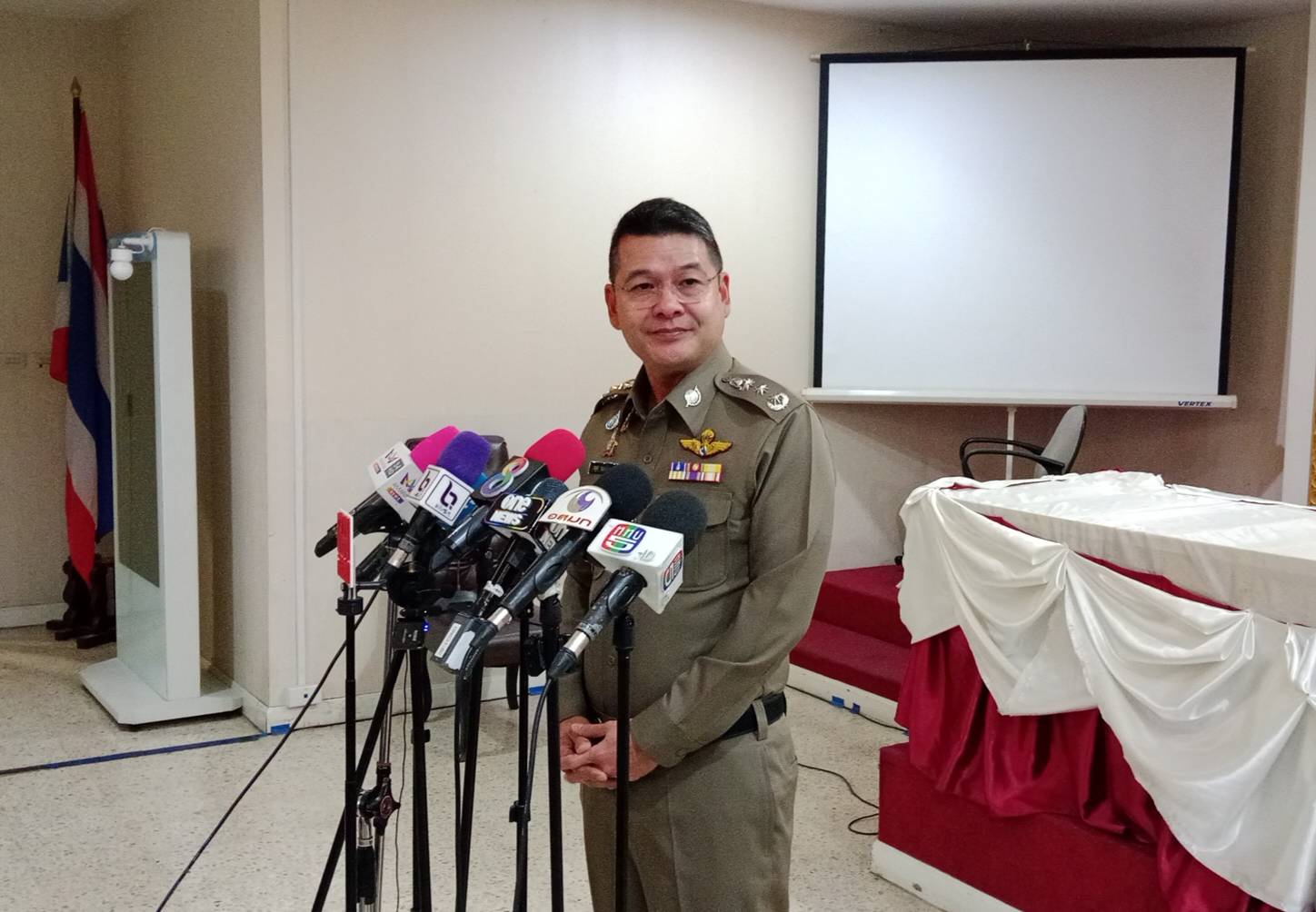 คำร้องอุทธรณ์คำสั่งให้ออกจากราชการของ'พล.ต.อ.สุรเชชษฐ์ หักพาล'ยังไม่ลงมติคาดรู้ผลภายในสัปดาห์หน้า  