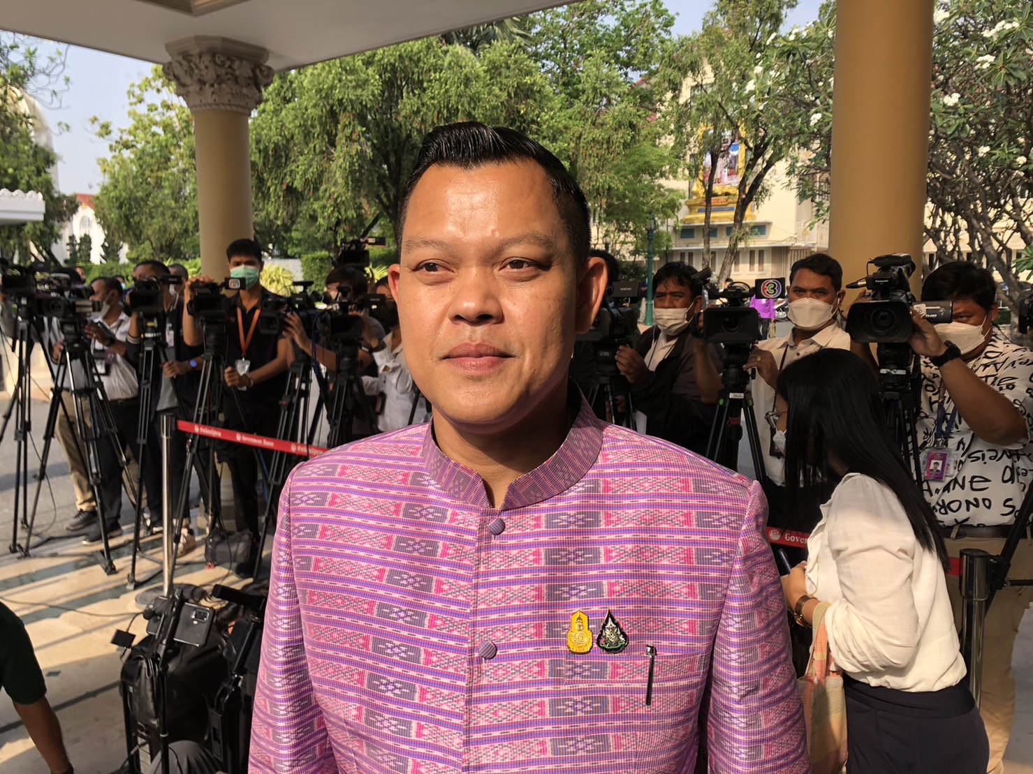 "ธนกร" แจงเหตุวุ่นวายที่บ้านโป่ง ยันจนท.ทำตามหลักสากล เตือนการแสดงออกให้อยู่ภายใต้กม.