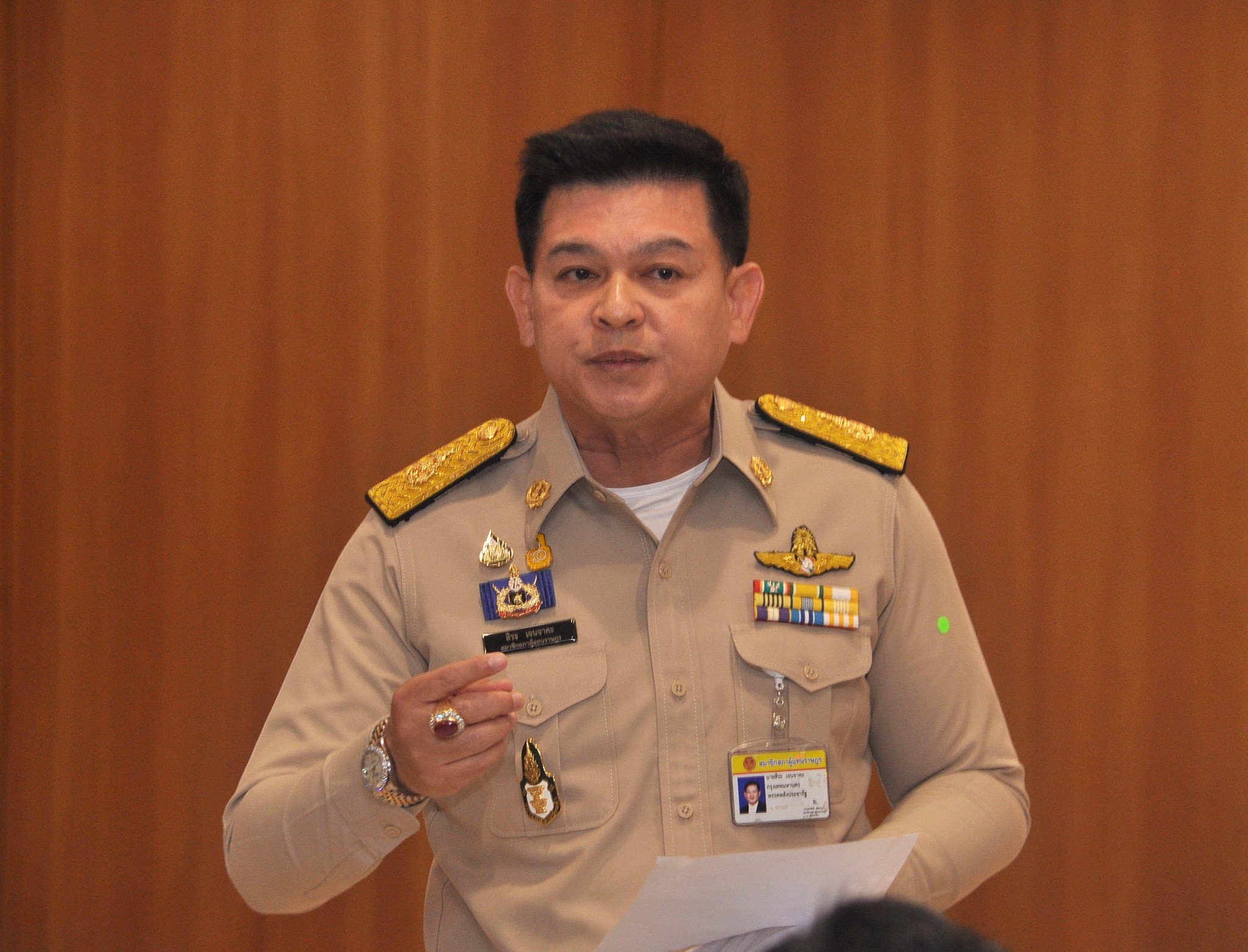ตามหาคนหาย.! “สิระ”จี้"อัศวิน"ลาออก เหตุทิ้งคนกรุงลุยน้ำรอการระบาย จ่อยื่นนส.“บิ๊กตู่"เร่งเลือกตั้งผู้ว่า กทม.ก่อนท้องถิ่น 