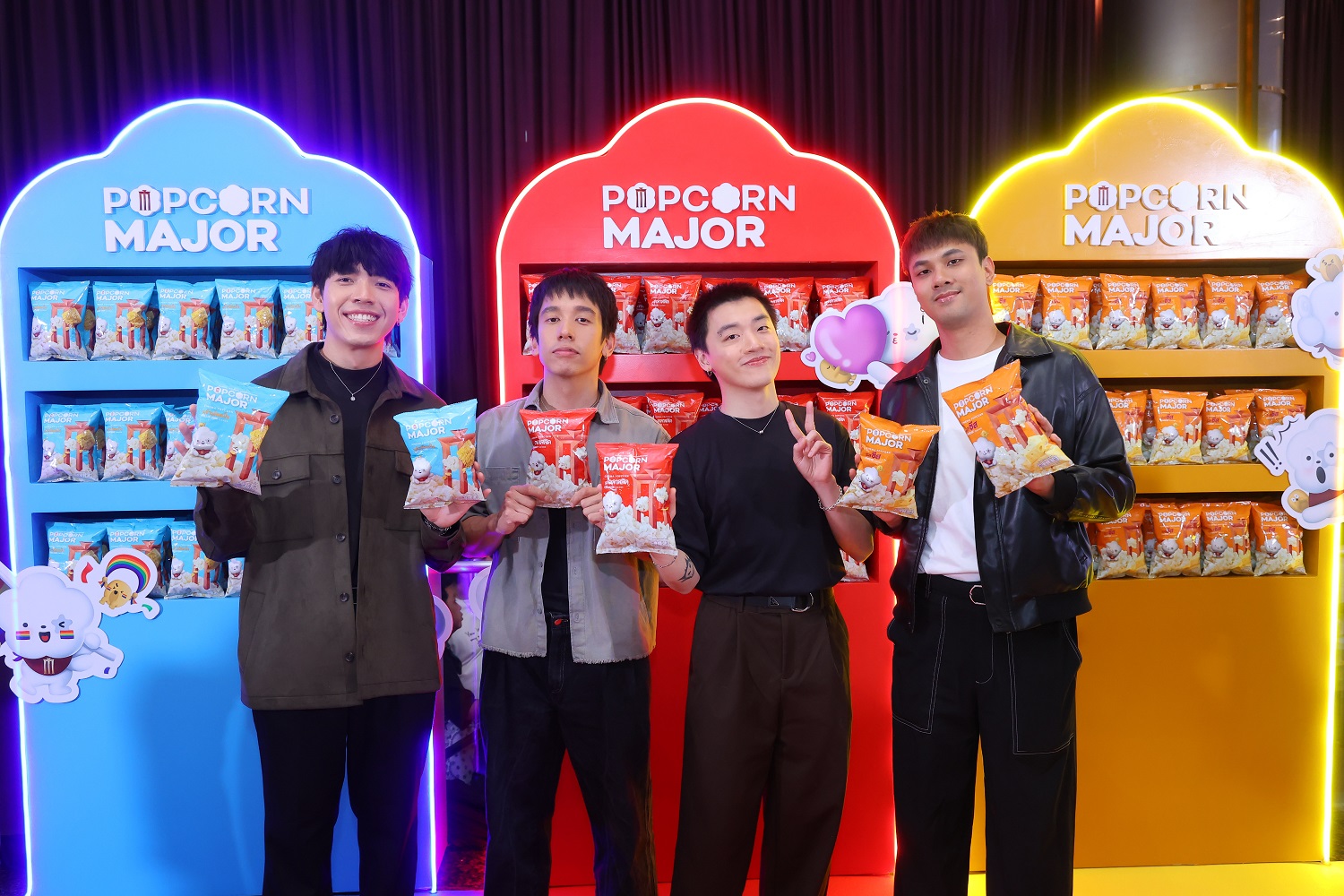เมเจอร์ ซีนีเพล็กซ์ กรุ้ป จัดกิจกรรม Meet & Greet กับ 4 หนุ่ม “Three Man Dawn” พรีเซ็นเตอร์เปิดมิติความอร่อยให้เพลินโพดๆกับ “POPCORN MAJOR” 