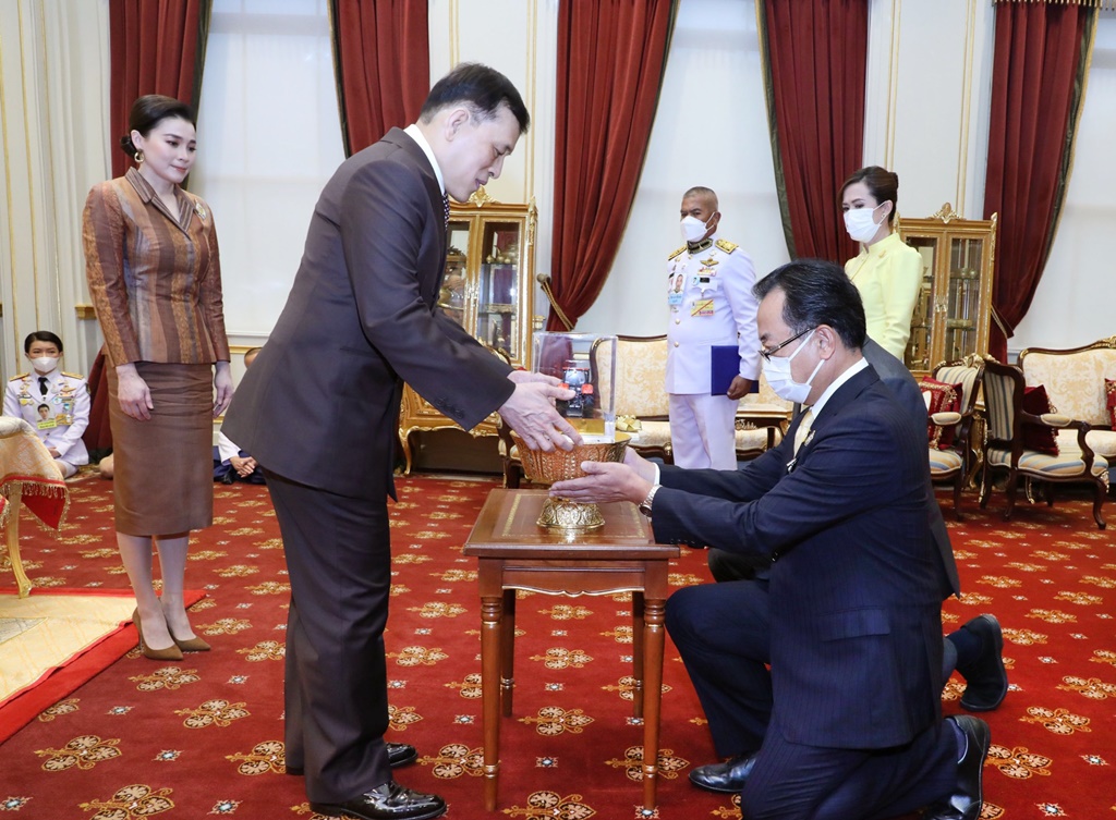 "ในหลวง-พระราชินี" พระราชทานพระบรมราชวโรกาสให้ คณะผู้บริหารสยามคูโบต้า เข้าเฝ้าฯ น้อมเกล้าฯ ถวายเครื่องจักรกลการเกษตร