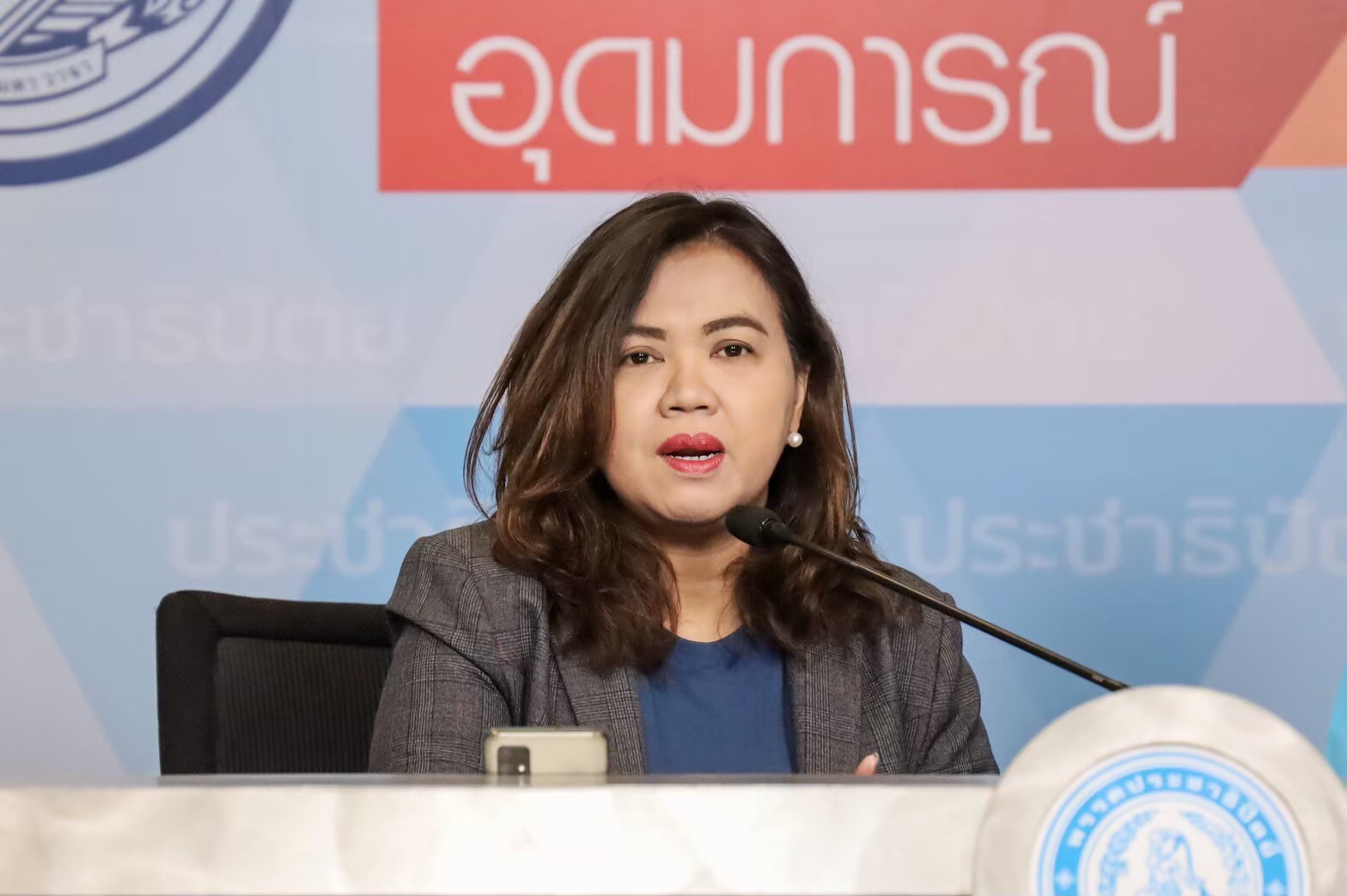 "ดรุณวรรณ" สวน "สฤษฏ์พงษ์" พาดพิง ก้าวก่ายปชป. ขอ "อนุทิน" สอนมารยาทการเมือง "ลูกพรรค" บ้าง