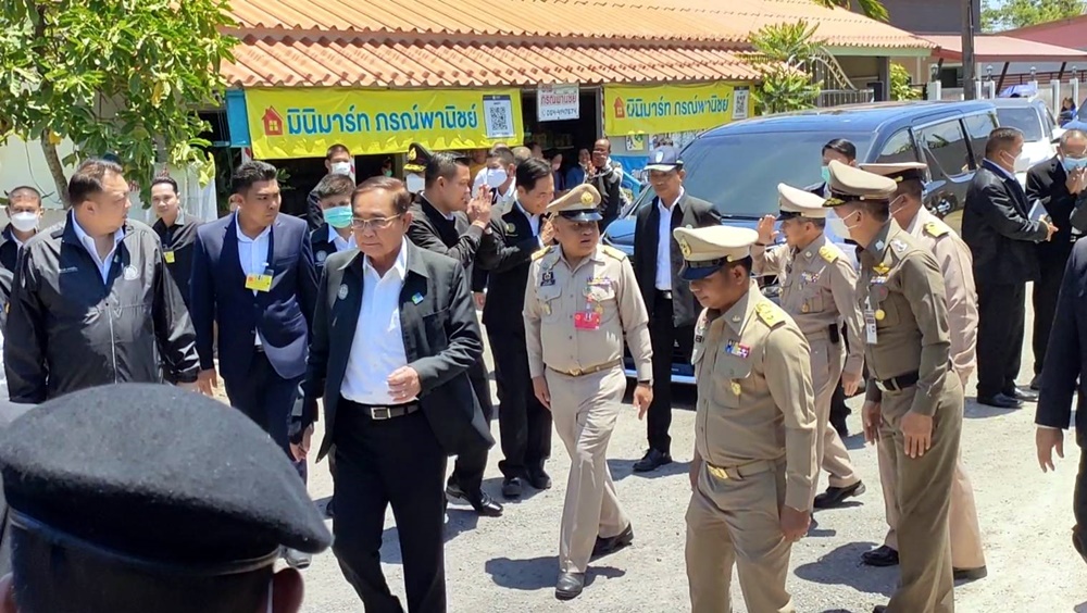 "บิ๊กตู่" ลงพื้นที่ภูเก็ตติดตามโครงการ "ป่าในเมือง" ปชช.ชุมชนกิ่งแก้วแห่ต้อนรับคับคั่ง