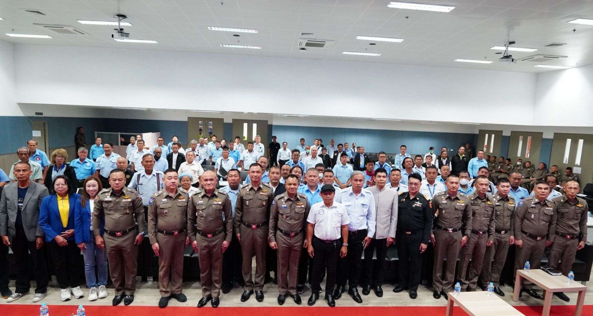 ผบช.ทท. ร่วมกับกรมการขนส่งทางบก  บก จร. เปิดโครงการอบรมเครือข่ายรถยนต์สาธารณะ (แท็กซี่) รุ่นที่ 2