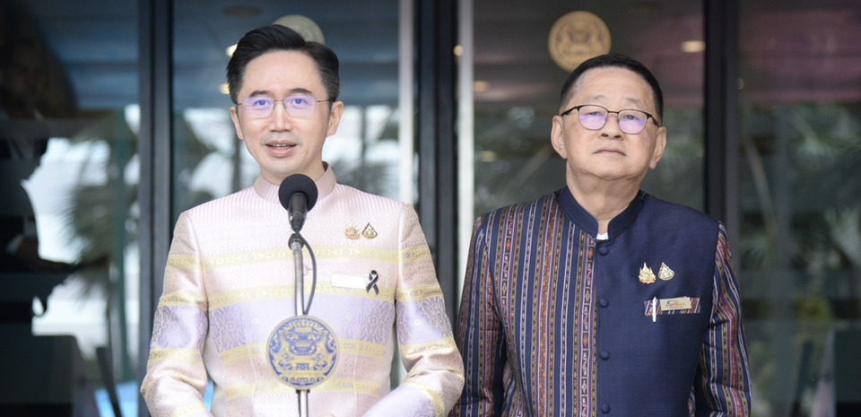 ‘ยศชนัน-ประเสริฐ‘ แท็กทีม ปรับหลักสูตรการศึกษา เผยตั้งกก.สอบ ปมงบ 5.4 พันล้านทำเว็บไซต์อว. หลังฝ่ายค้านตั้งธงส่อทุจริต