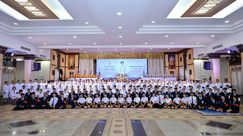 มรภ.บุรีรัมย์จัดพิธีเฉลิมพระเกียรติพระราชินี  เนื่องในโอกาสวันเฉลิมพระชนมพรรษา 4 รอบ