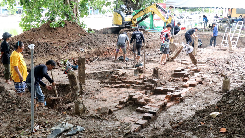ขุดพบแนวกำแพงเมืองโคราช เตรียมบูรณะโบราณสถาน เปิดแหล่งเรียนรู้ชุมชน
