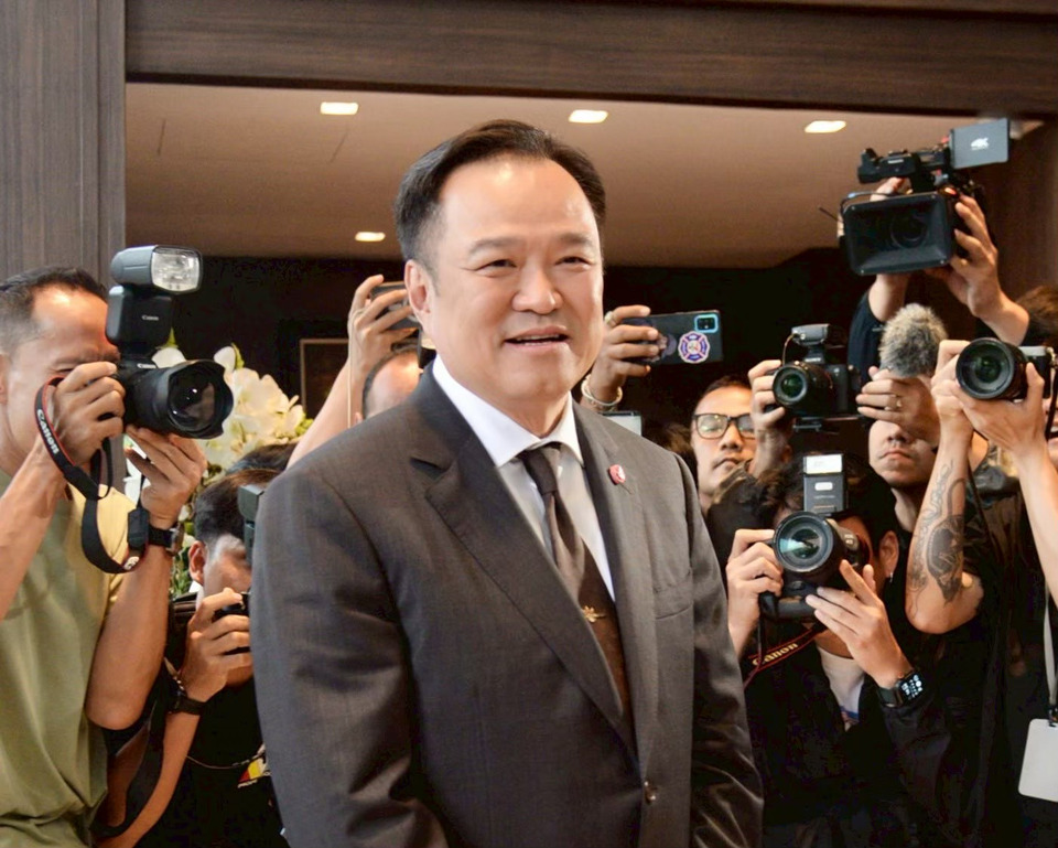 “เทพไท” เตือนฝ่ายค้านอย่าเกี่ยงกัน 3 ประเด็นซักฟอก รบ.อนุทิน ชี้พร้อมร่วมอภิปรายไม่ไว้วางใจ รัฐบาลอาจพังทันที