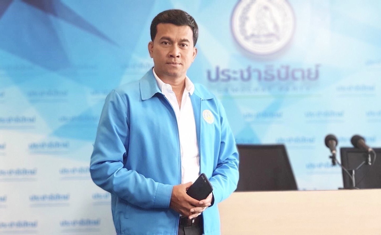 "เชาว์” ชี้เป้า “ตัวถ่วง” ประชาธิปัตย์! เผยต่อให้ “อภิสิทธิ์” คัมแบ็ก ไร้อำนาจเด็ดขาดก็ไร้ความหมาย