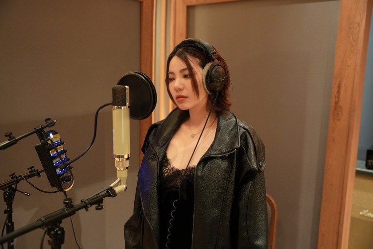 WONDERFRAME ถ่ายทอดบทสรุปความรักหลากสถานะ ผ่านเพลง “ไม่รักก็แค่ไม่รัก (NO STATUS)”