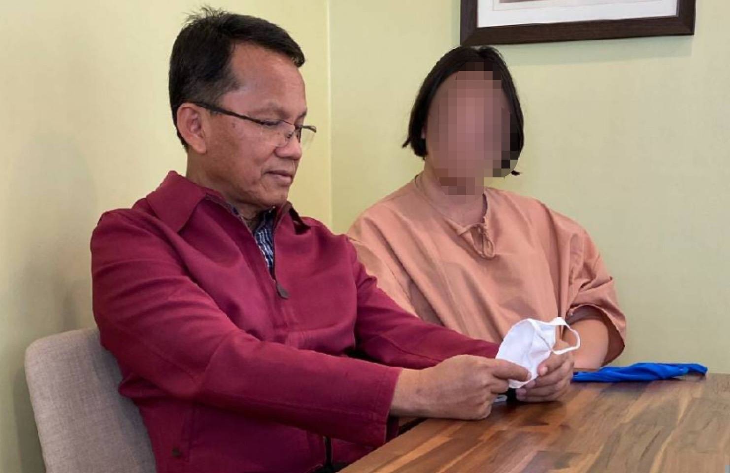  'สมศักดิ์' เข้าเรือนจำพิเศษกรุงเทพฯ พูดคุย 'เพนกวิน-ไมค์-รุ้ง' 