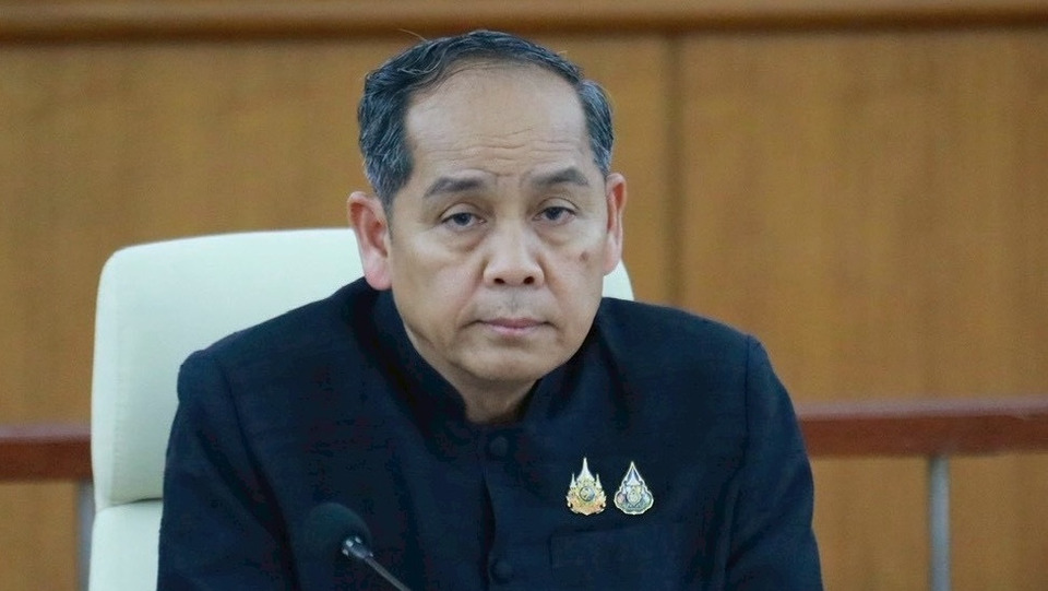 "ในหลวง" โปรดเกล้าฯ พระราชทานเพลิง-ดินฝังศพ กรณีพิเศษ แก่ผู้เสียชีวิตเหตุเครนถล่มทับรถไฟ