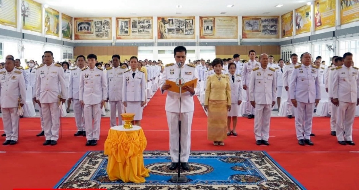 ผู้ว่าฯ ศรีสะเกษนำพิธีเจริญพระพุทธมนต์ ทำบุญตักบาตร ถวายเป็นพระราชกุศลวันสวรรคตสมเด็จพระนารายณ์