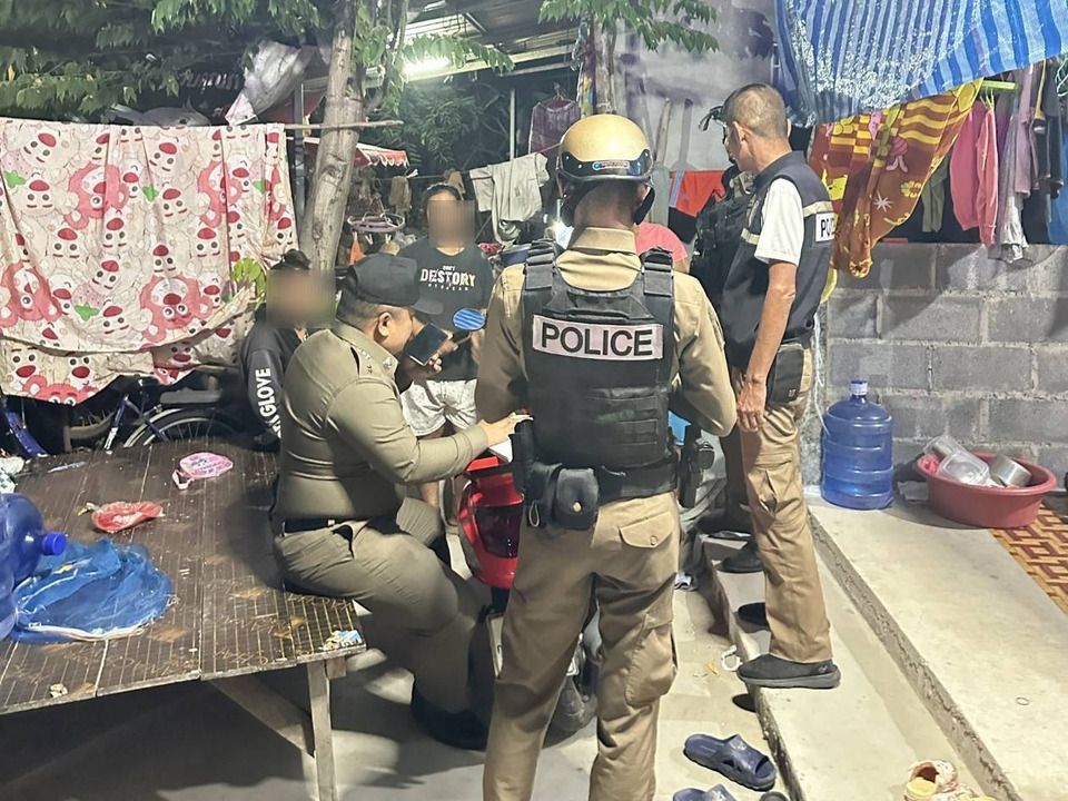 สลดศรีสะเกษ! แม่วัย 27 เขียนจดหมายตัดพ้อสามี ก่อนตัดสินใจจบชีวิตพร้อมลูกสาววัย 2 ขวบ ตำรวจเร่งสอบสาเหตุ