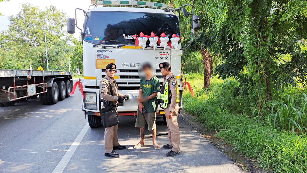 ตำรวจทางหลวงด่านช้าง จับสิงห์รถบรรทุกเสพ-พกยาบ้าขายให้คนขับรถ
