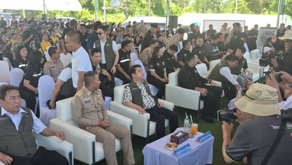 “สุริยะ” ฟิตลุยงานอุดรธานี หลังป่วยหนัก ลงพื้นที่สามพร้าวตรวจน้ำท่วม สั่งเร่งแก้ปัญหาซ้ำซาก 