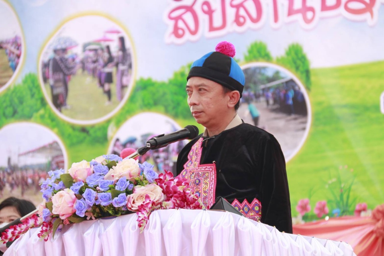 พ่อเมืองตาก เปิดงานสืบสานประเพณีปีใหม่ม้ง ประจำปี 2564 คึกคัก  ชาวม้งแห่ร่วมงานจำนวนมาก