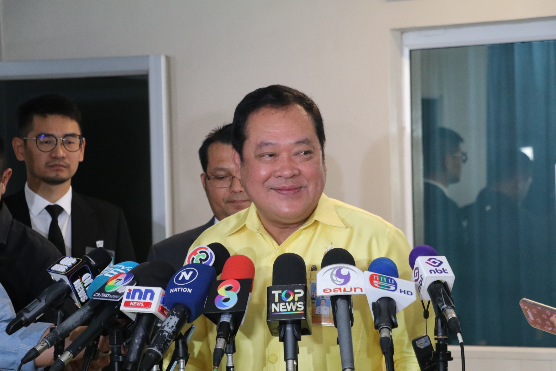 "ทวี" ยัน  DSI ไม่ได้รายงานทยอยเรียกสอบ "10 สส.ภท." ปมฮั้วเลือกสว. ยันไม่มีผลกระทบกับตัวเอง มั่นใจรมต.เข้ามาแทนทำงานได้ 