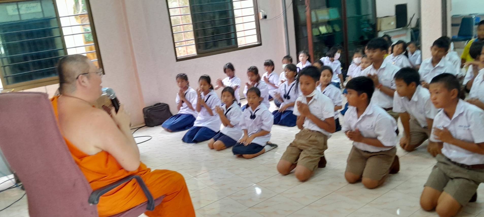 นครปฐมคณะสงฆ์อำเภอดอนตูม เผยแผ่พระพุทธศาสนา ให้แก่ครู อาจารย์ และนักเรียนในอำเภอดอนตูม 