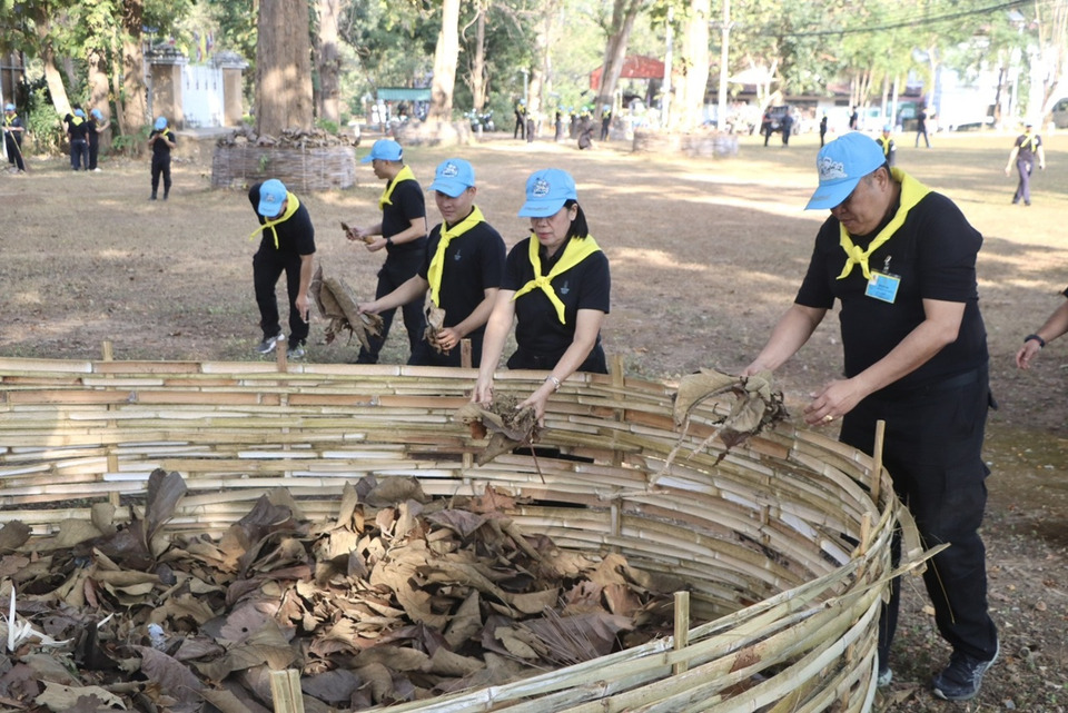 นพค.36 สนภ.3 นทพ. สบเมย ร่วมวันพ่อขุนรามคำแหง ผนึกทุกภาคส่วนพัฒนาพื้นที่ ป้องกันไฟป่า