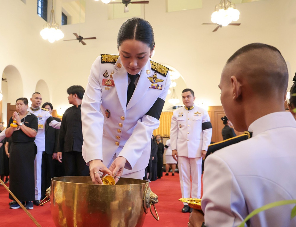 "แพทองธาร" เข้าถวายน้ำสรงพระบรมศพ ‘พระพันปีหลวง’ เบื้องหน้าพระฉายาลักษณ์