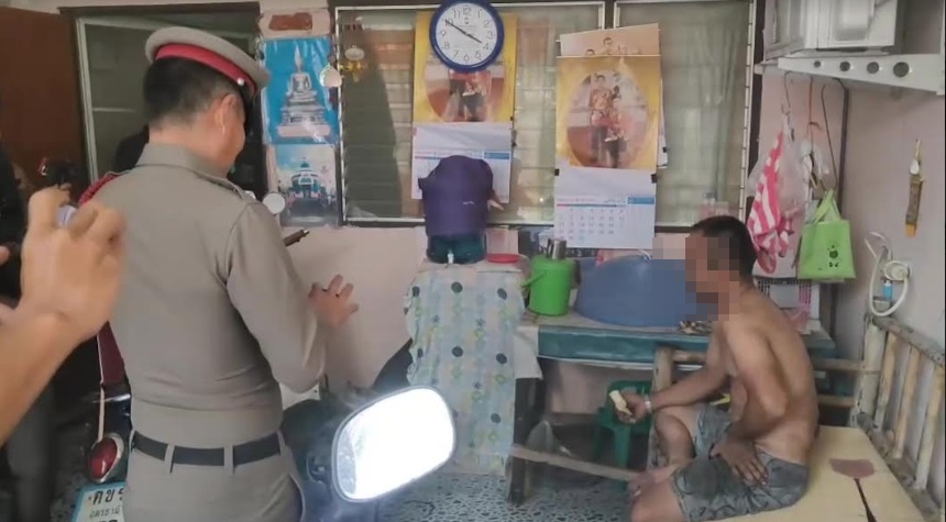 หนุ่มอุดรคลั่งอากาศร้อนจุดไฟเผาตัวเองหนีปัญหาหนี้สิน