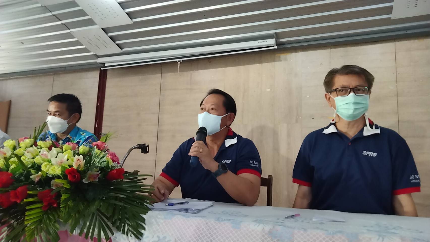 48 กลุ่มเรือประมงระยอง เจรจาเยียวยาน้ำมันรั่วกลางทะเลล่ม  ลั่นจะนำเรือ 2,000 ลำ ปิดน่านน้ำทะเลมาบตาพุด 28 ก.พ.นี้  