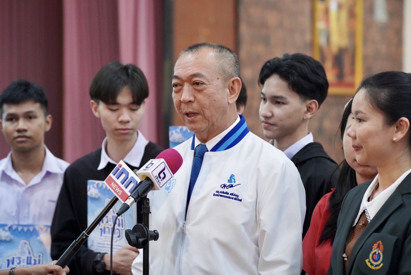 “เฉลิมชัย” ขอคนไทยลอยกระทงครอบครัวละ 1 อัน ลดสิ่งแวดล้อม พร้อมเร่งแก้ฝุ่น PM 2.5 แบบบูรณาการ 