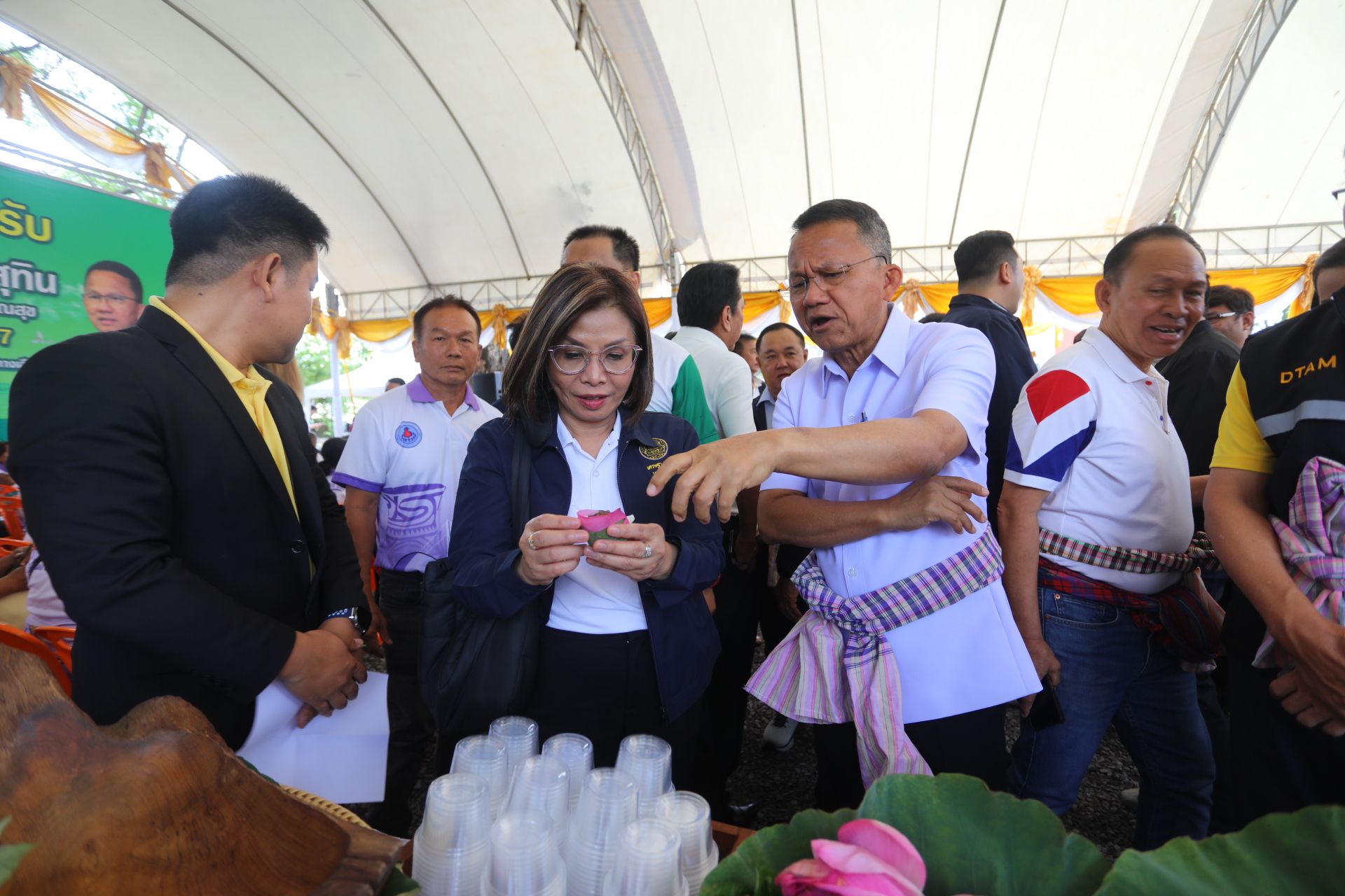 “สมศักดิ์-มนพร”ขนทัพ สส.เพื่อไทย ลุยอุดรธานี เปิดอาคารศูนย์การแพทย์แผนไทย ตามนโยบายเศรษฐกิจสุขภาพ